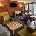 Hotell Adalbert Szent Tamas Haz 3*