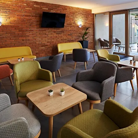 Hotel Adalbert Szent Tamás Ház 3*