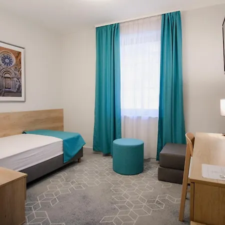 Adalbert Szent Tamás Ház